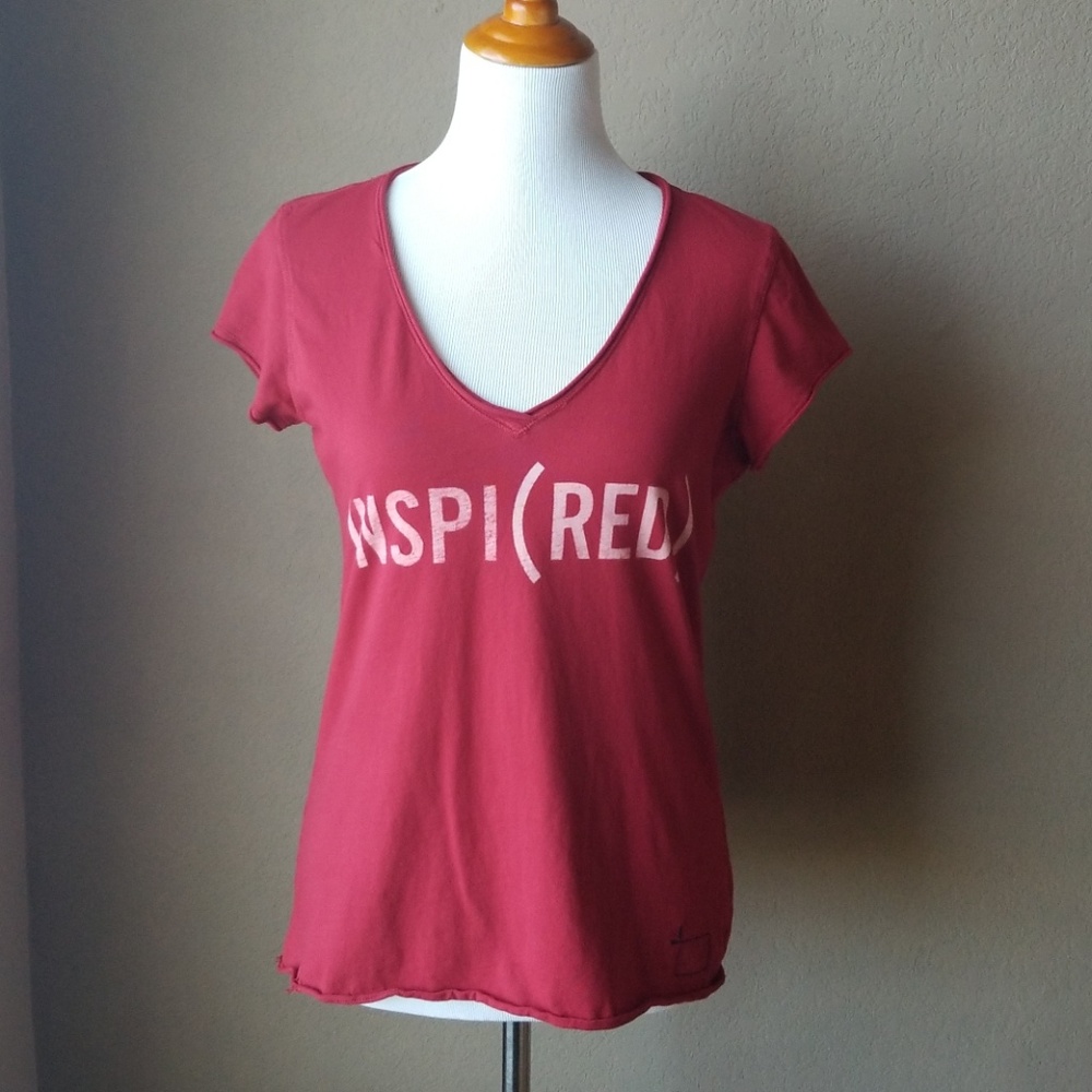 🎉SALE🎉 Gap (Red) V-Neck T-shirt